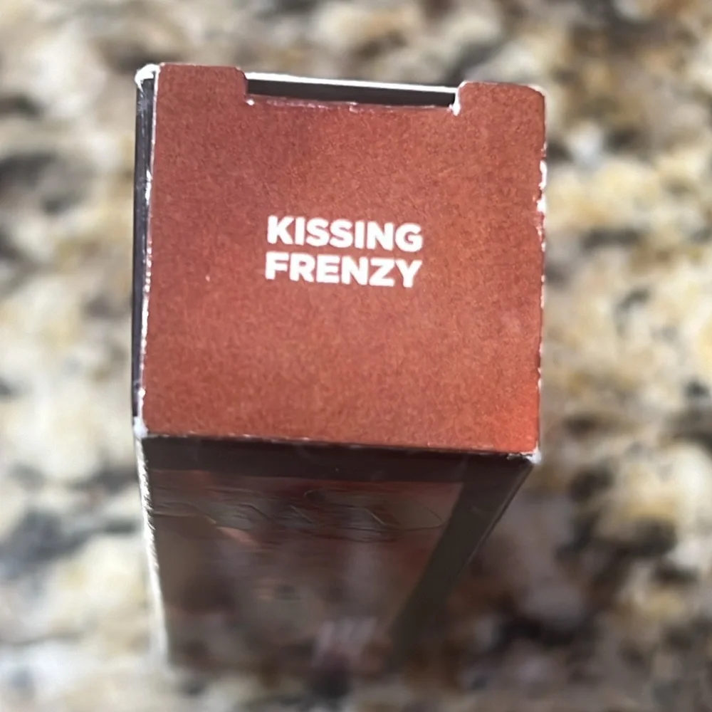 💕🌙Kissing Frenzy Urban Decay Vice Lip Bond